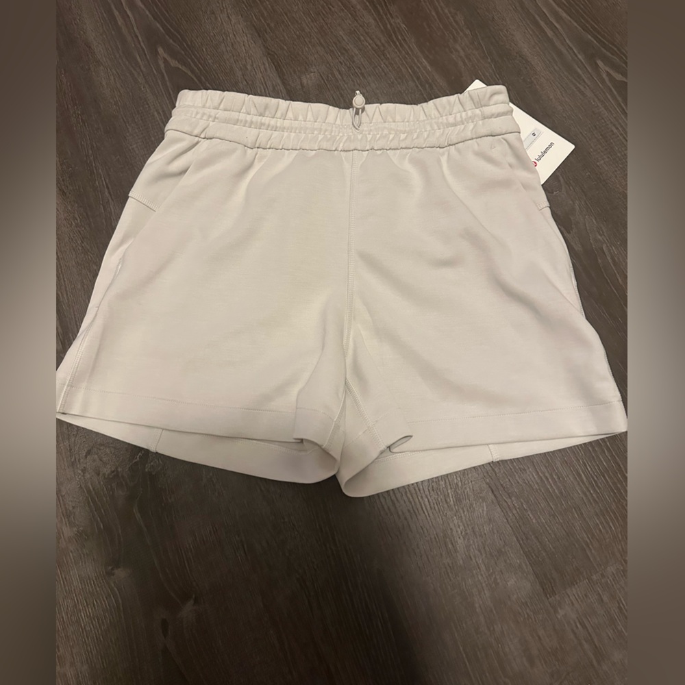 lululemon athletica Light Gray/Off-White Athletic Shorts